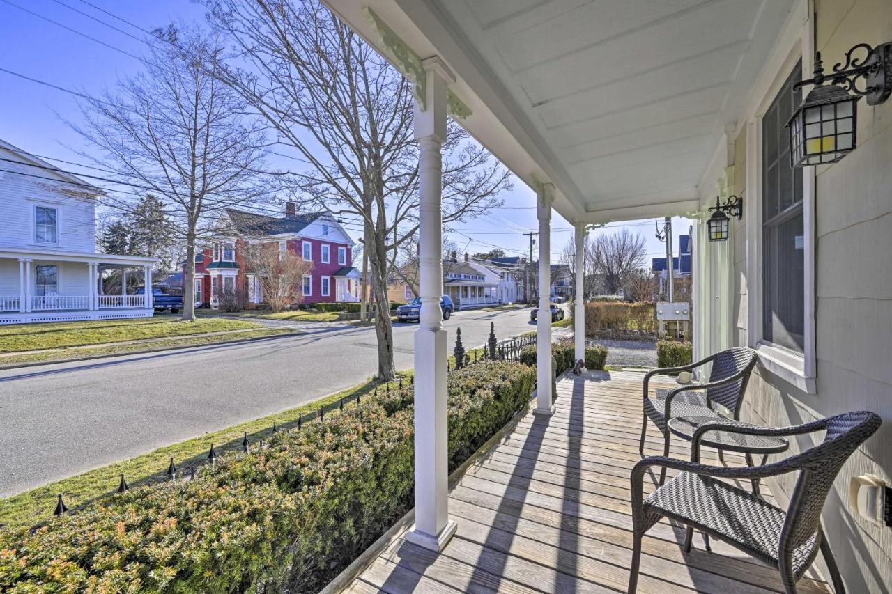 Bright Apartment - Half Mi To Greenport Harbor! Exterior photo
