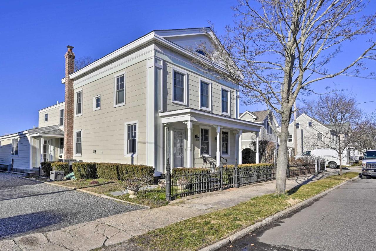 Bright Apartment - Half Mi To Greenport Harbor! Exterior photo